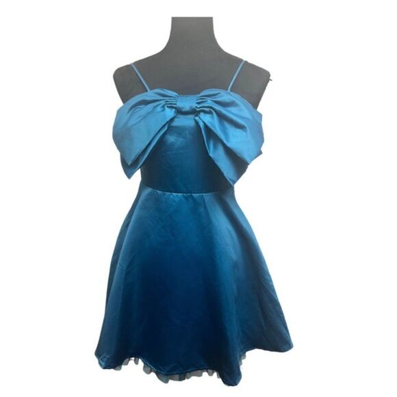 Thirty Thirty Mini Dress Bow Neckline - Picture 1 of 8